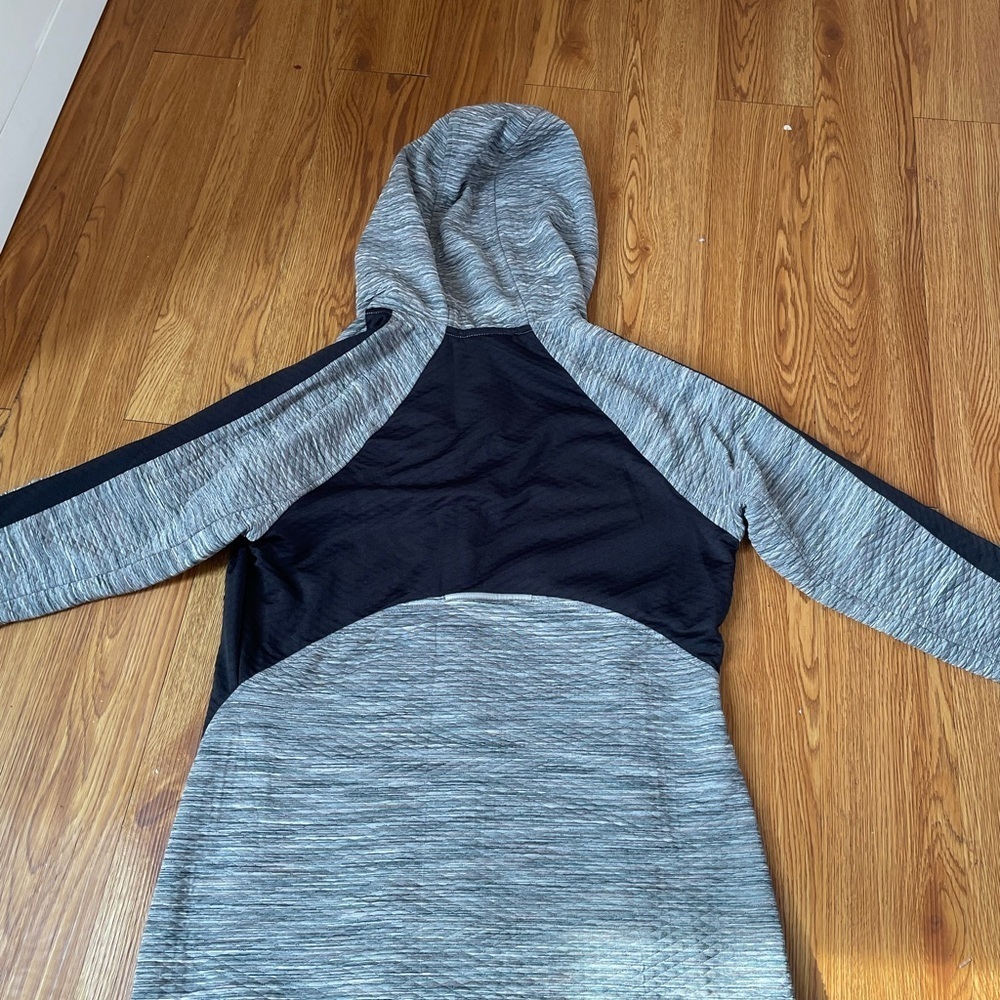 Athlete Snowscape Jacket
Size S - Picture 10 of 11